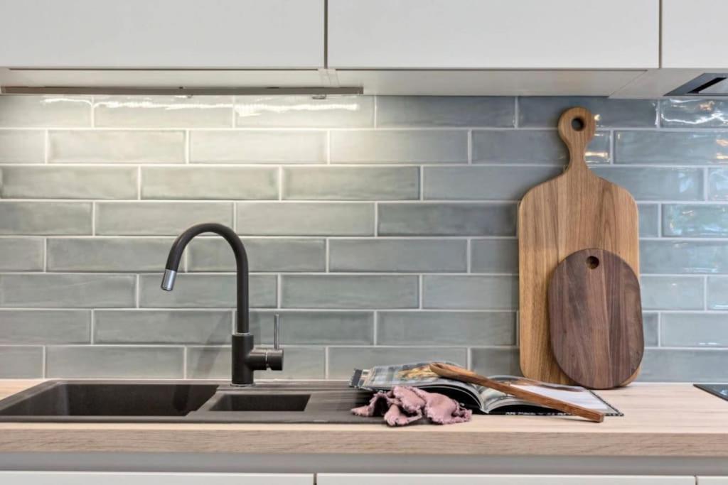 Raphaelle - Trendy Met 2 Slaapkamers Apartment *